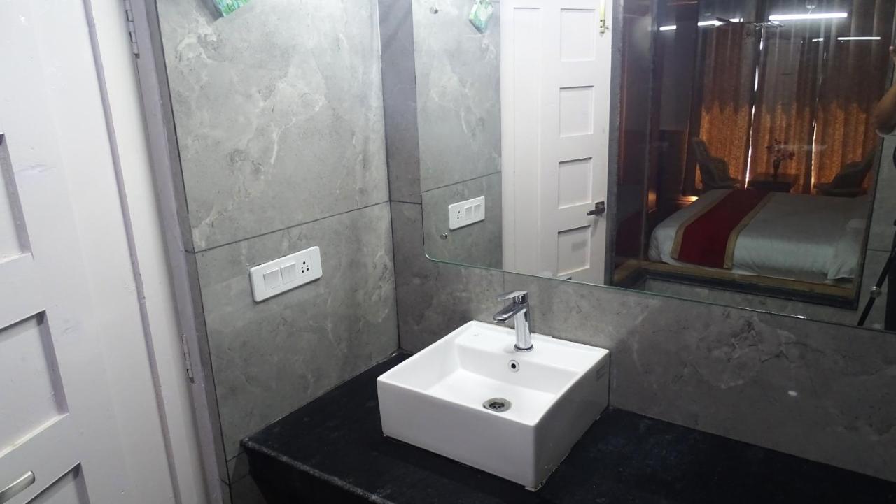 Humble Holiday Inn Kufri Simla Shimla Exterior photo