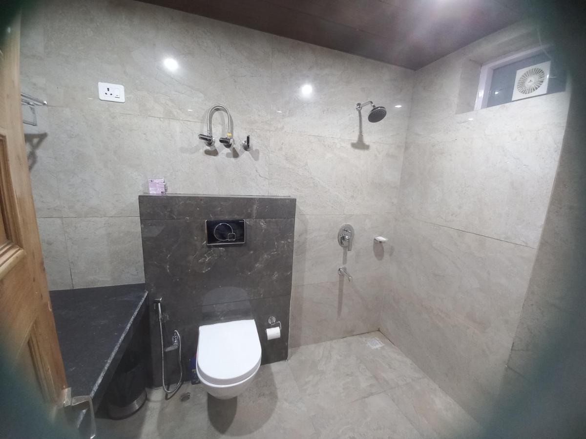 Humble Holiday Inn Kufri Simla Shimla Exterior photo