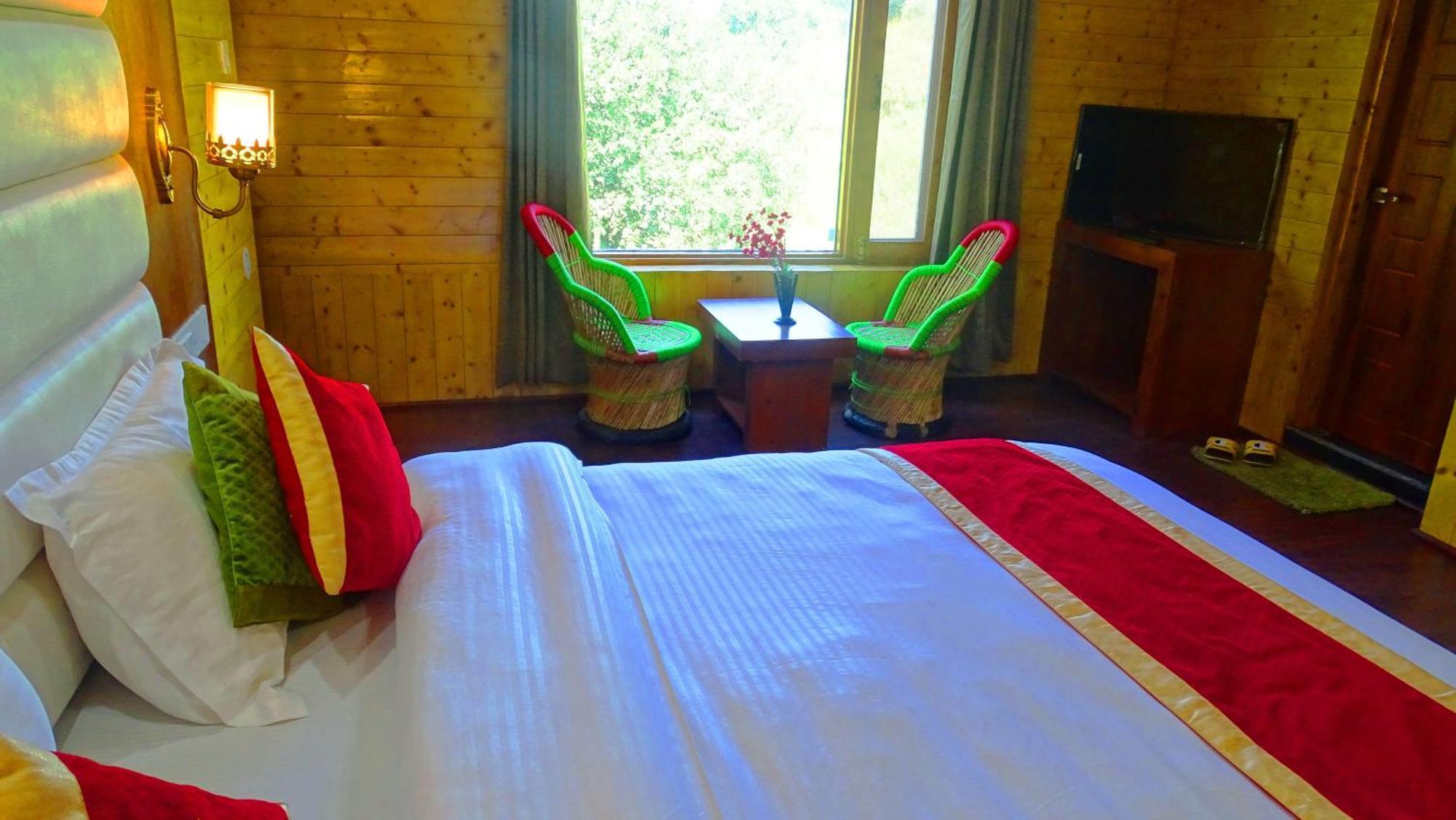Humble Holiday Inn Kufri Simla Shimla Exterior photo